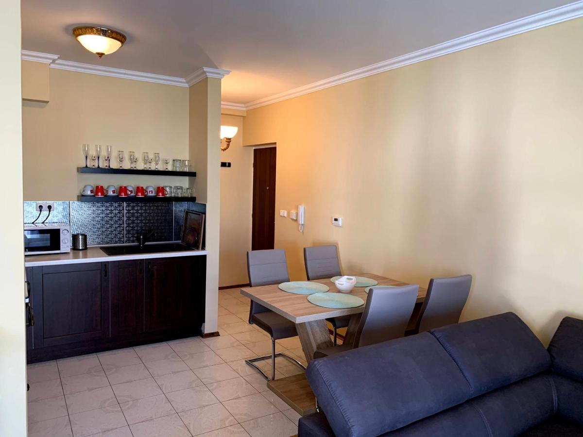 Lakeside Luxury Apartment Замарди Экстерьер фото