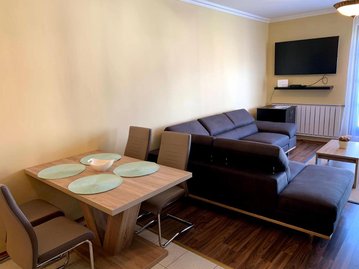 Lakeside Luxury Apartment Замарди Экстерьер фото