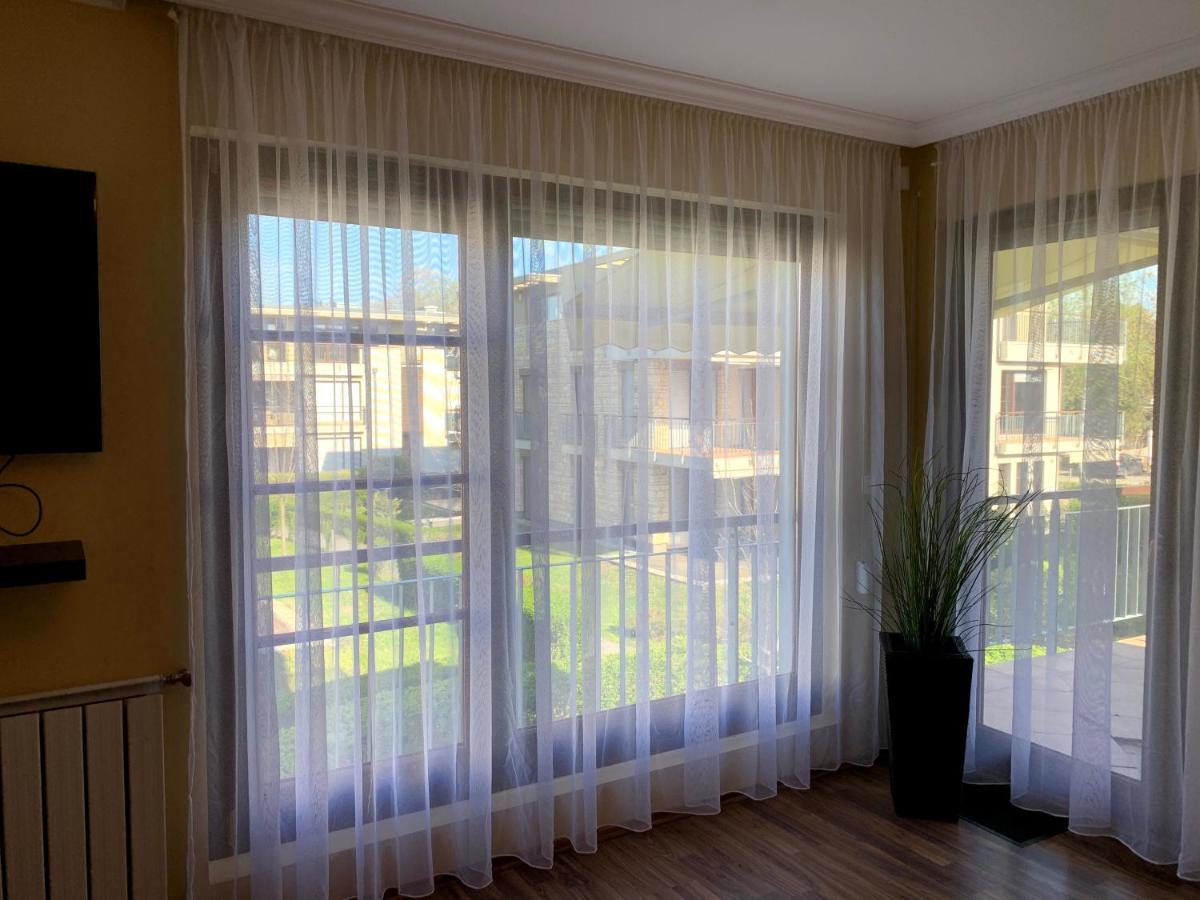 Lakeside Luxury Apartment Замарди Экстерьер фото